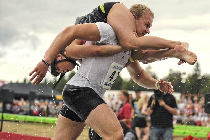 wife carrying competion
