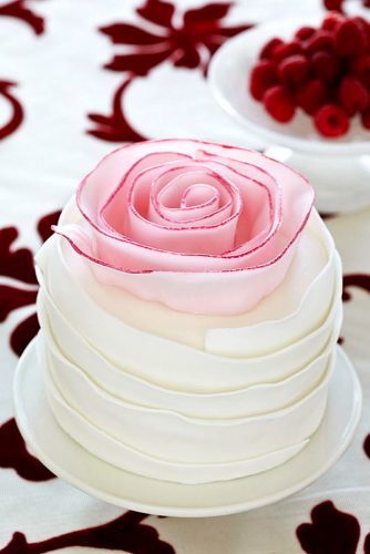 flower wedding cake